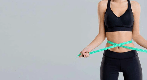 Übungen fir eng dënn Taille a flaach Bauch
